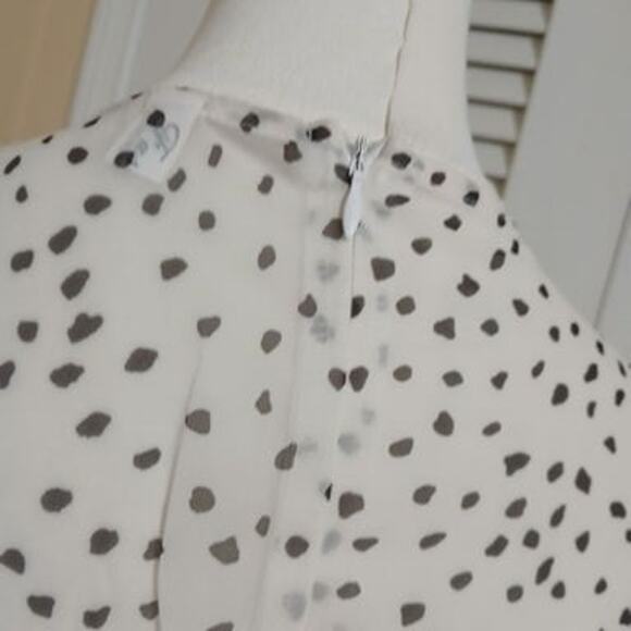 Fashion Collection XL NWOT Shorts Romper lined long-sleeved v-neck white w/black - Picture 11 of 16